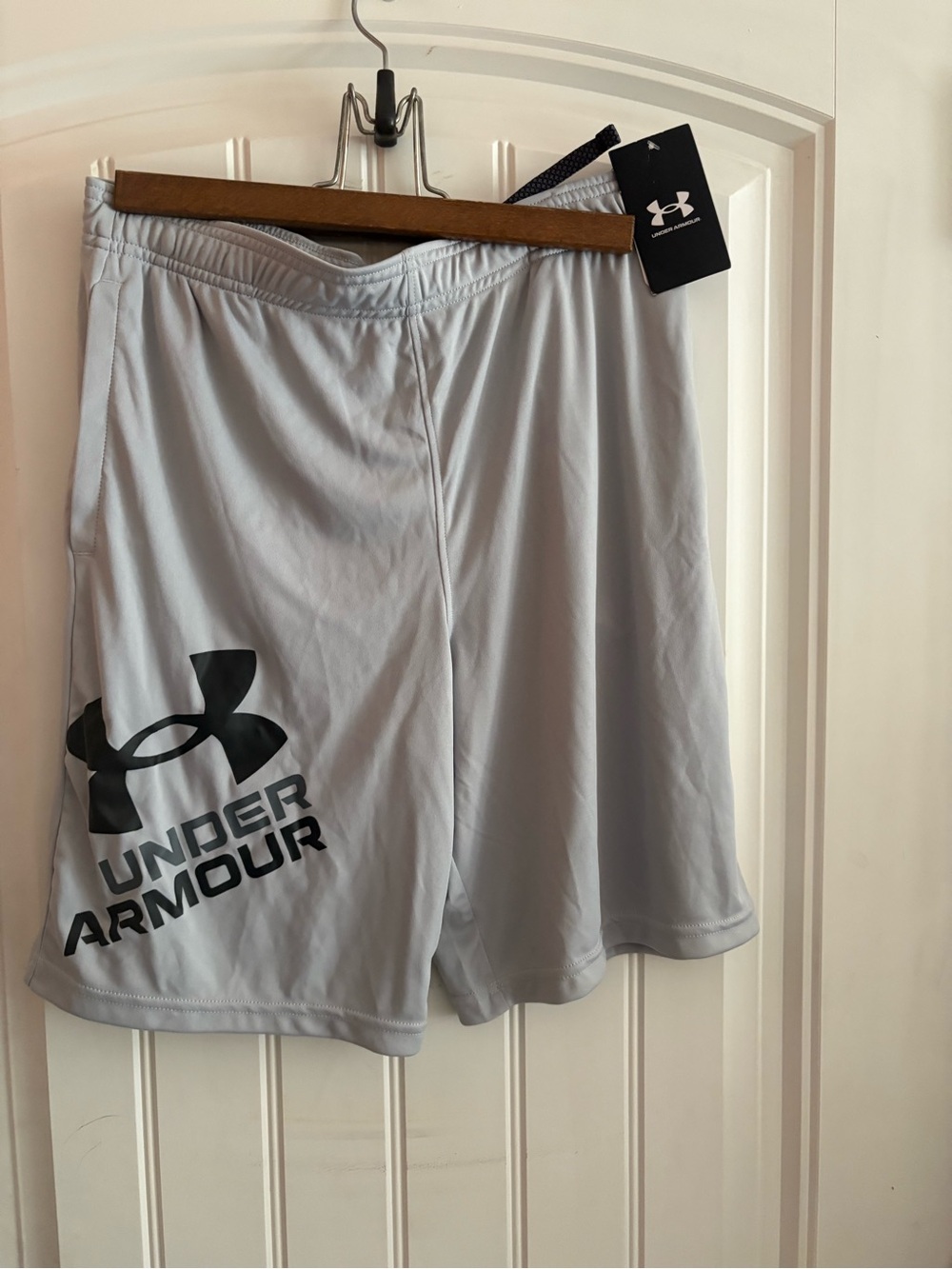 Under Armour Boys XL Light Gray Athletic Shorts with Black Logo